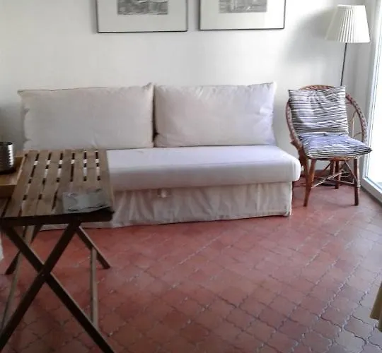 Rum i privatbostad Sunny And Cozy Close To Center Cascais